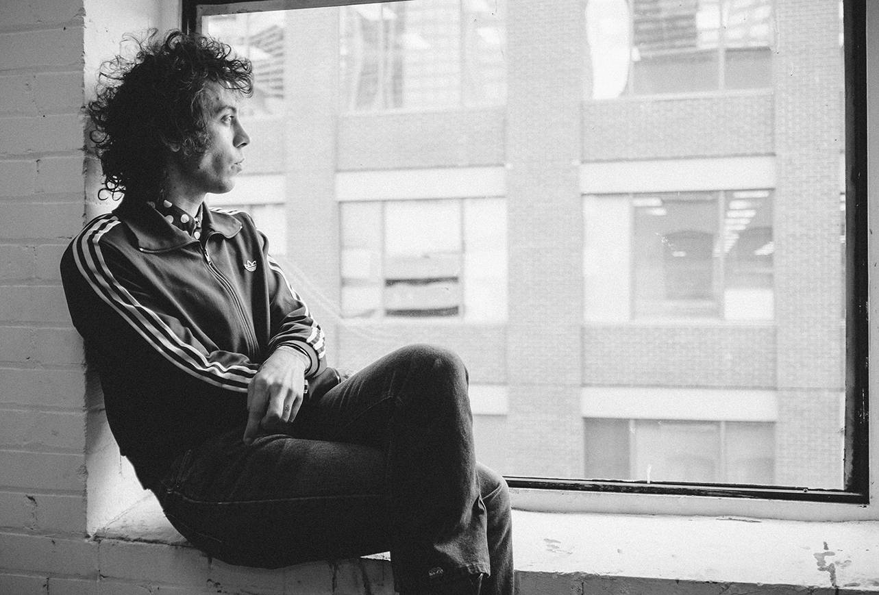 Daniel Romano releases "Mosey" and tours Europe now!